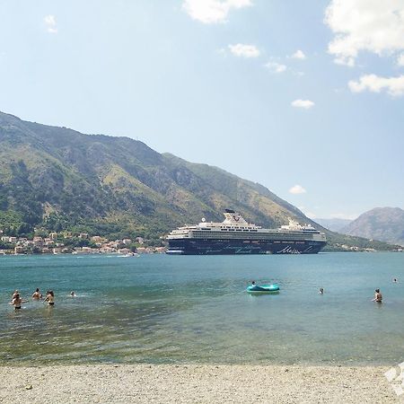 Apartments Ceklin Kotor Bagian luar foto