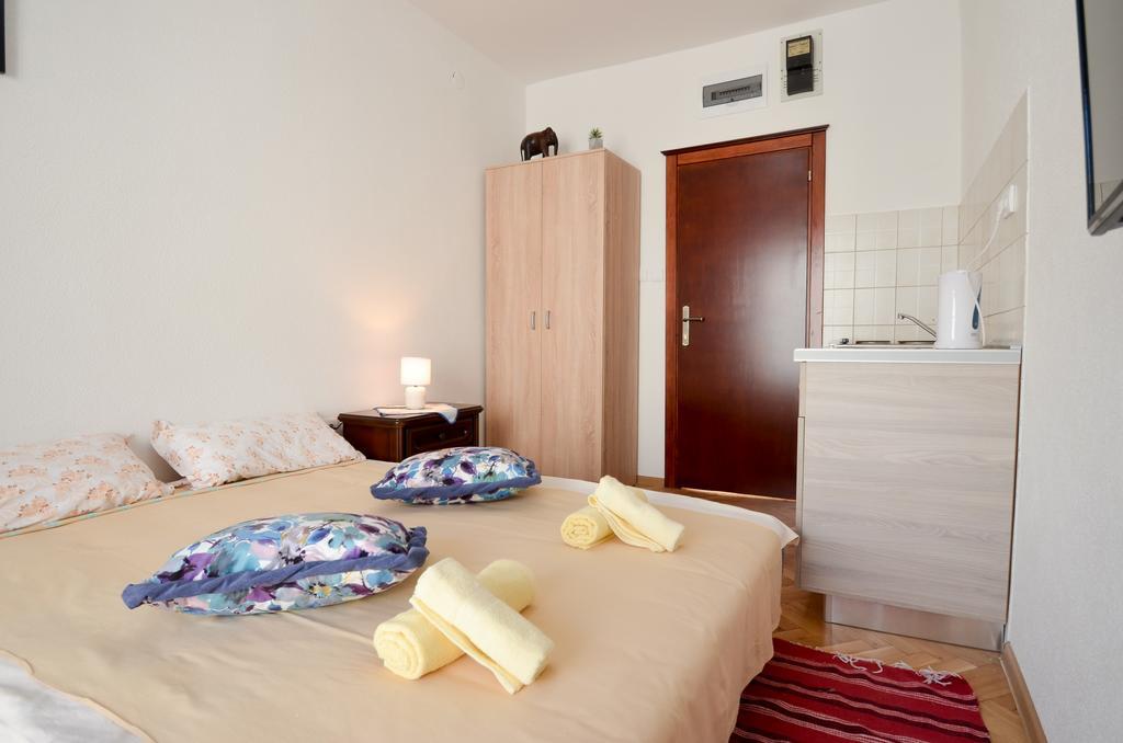 Apartments Ceklin Kotor Bagian luar foto