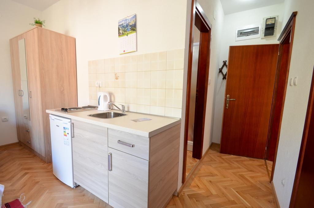 Apartments Ceklin Kotor Bagian luar foto