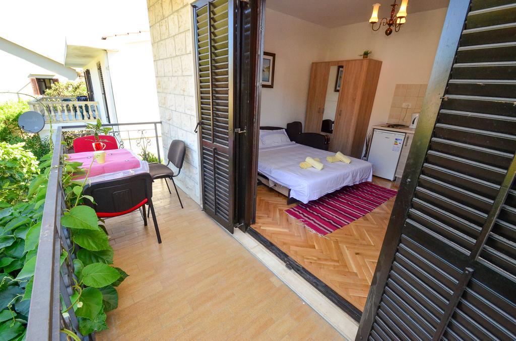 Apartments Ceklin Kotor Bagian luar foto