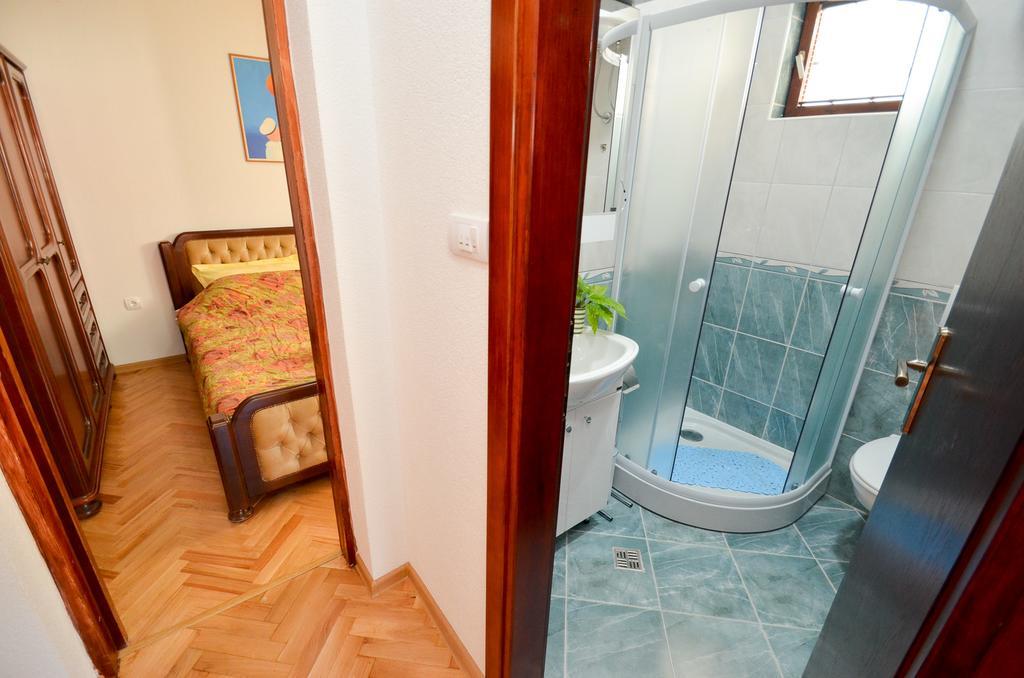 Apartments Ceklin Kotor Bagian luar foto