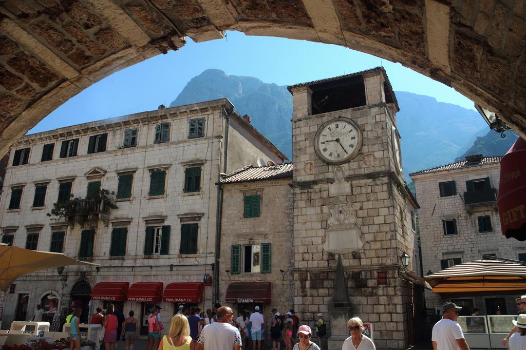 Apartments Ceklin Kotor Bagian luar foto